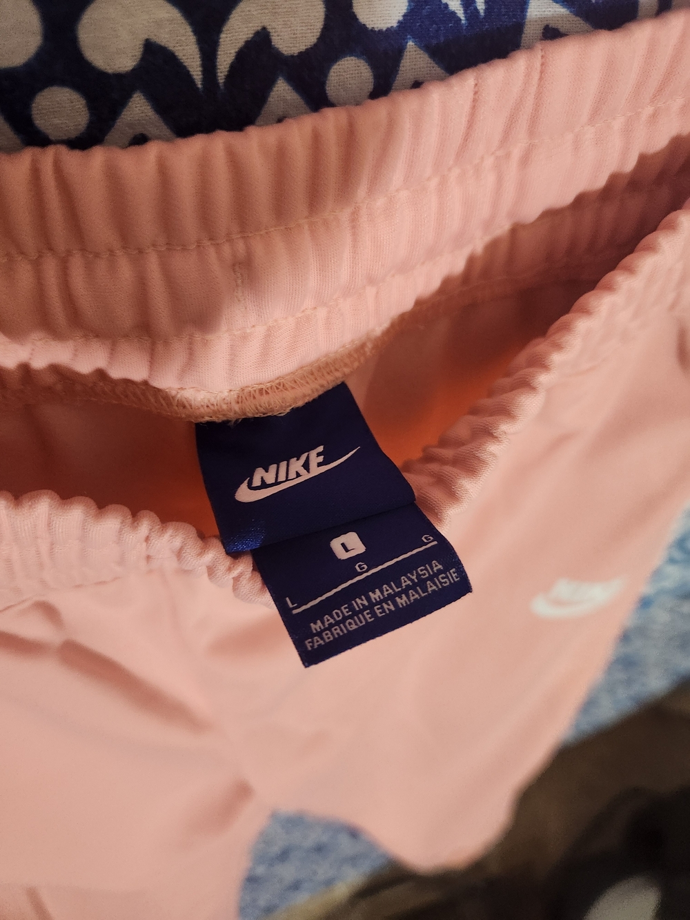 Nike Women’s Pink Full-Zip Jacket - Picture 4 of 10